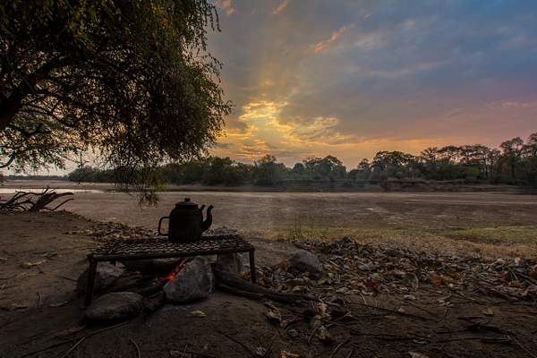 Zambia-Bush-Offroad-Fireplace by ReiterPhotography
