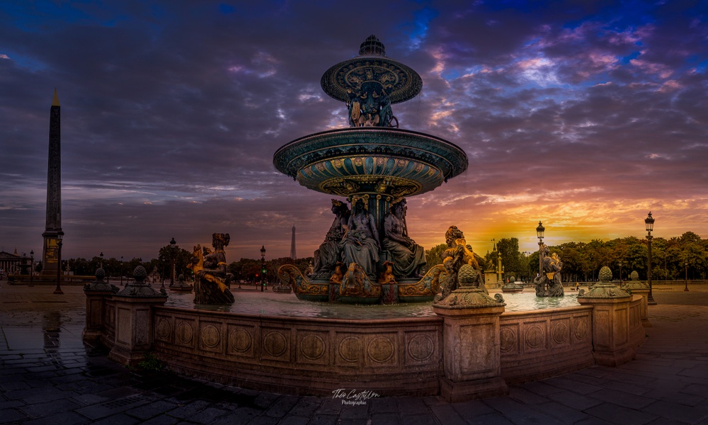 La fontaine des fleuves et la Place de la Concorde au petit matin
