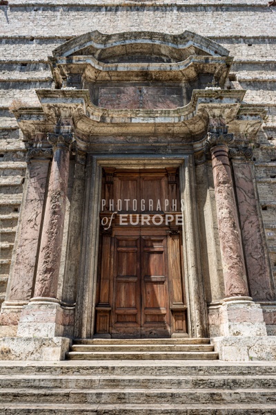 Door-of-The-Cathedral-of-San-Lorenzo-Perugia-Umbria-Italy - Photographs of Umbria, Italy