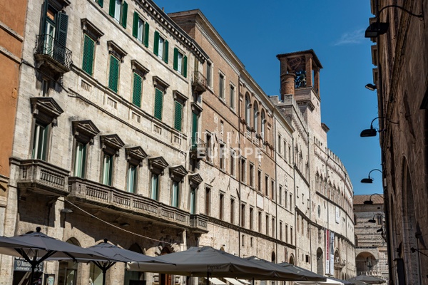 Grand-buildings-of-Corso-Pietro-Vannucci-Perugia-Umbria-Italy - Photographs of Umbria, Italy 